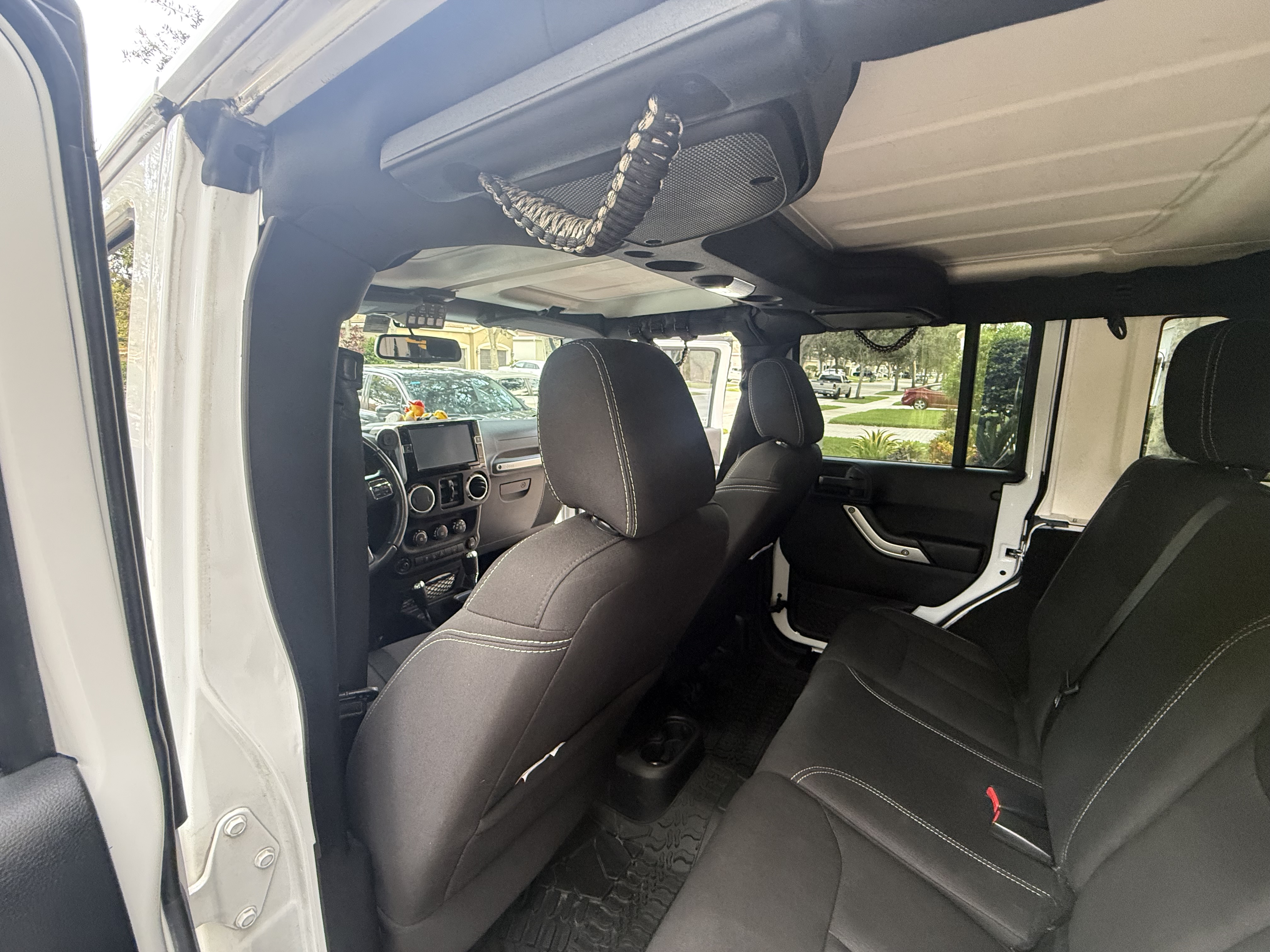 Used 2016 Jeep Wrangler Unlimited Sahara w/ Dual Top Group AWD/4WD image 15