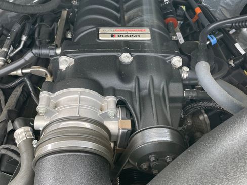 Used 2018 Ford F150 XLT w/ Equipment Group 302A Luxury image 8