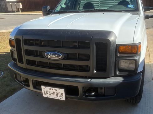 Used 2009 Ford F250 XL image 2