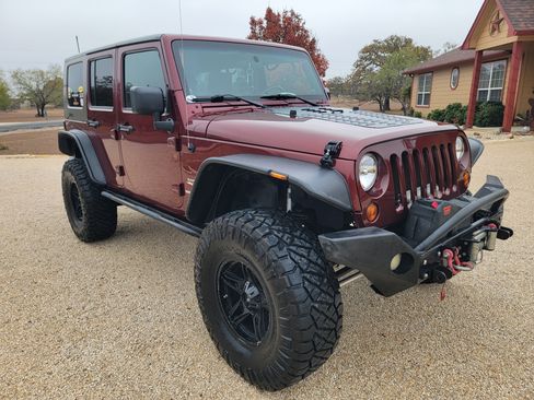 Used 2008 Jeep Wrangler Unlimited Sahara w/ Dual Top Group image 8