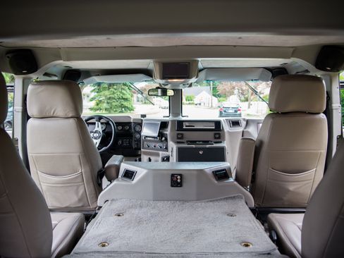 Used 1999 HUMMER H1 4-Door Wagon image 6