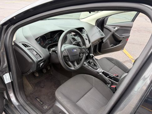 Used 2017 Ford Focus SE FWD image 10