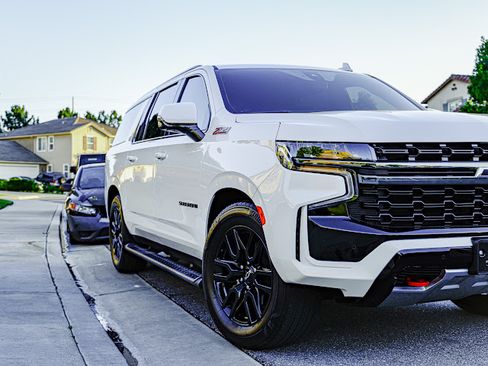 Used 2022 Chevrolet Suburban Z71 w/ Z71 Off-Road Package image 6