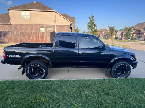 Used 2002 Toyota Tacoma PreRunner RWD image 1