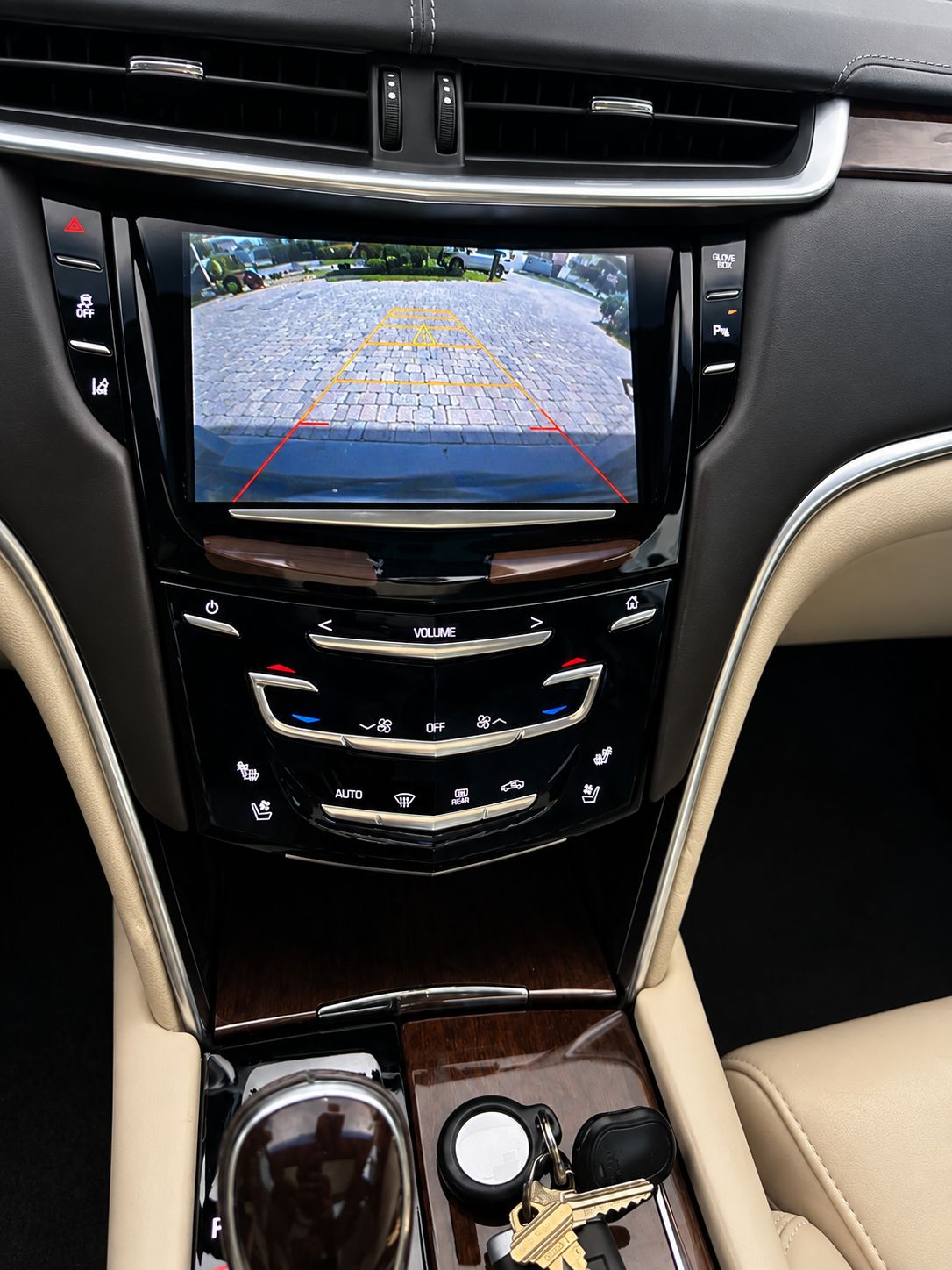 Used 2013 Cadillac XTS Platinum FWD image 16