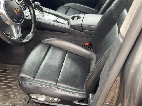 Used 2016 Porsche Panamera image 11