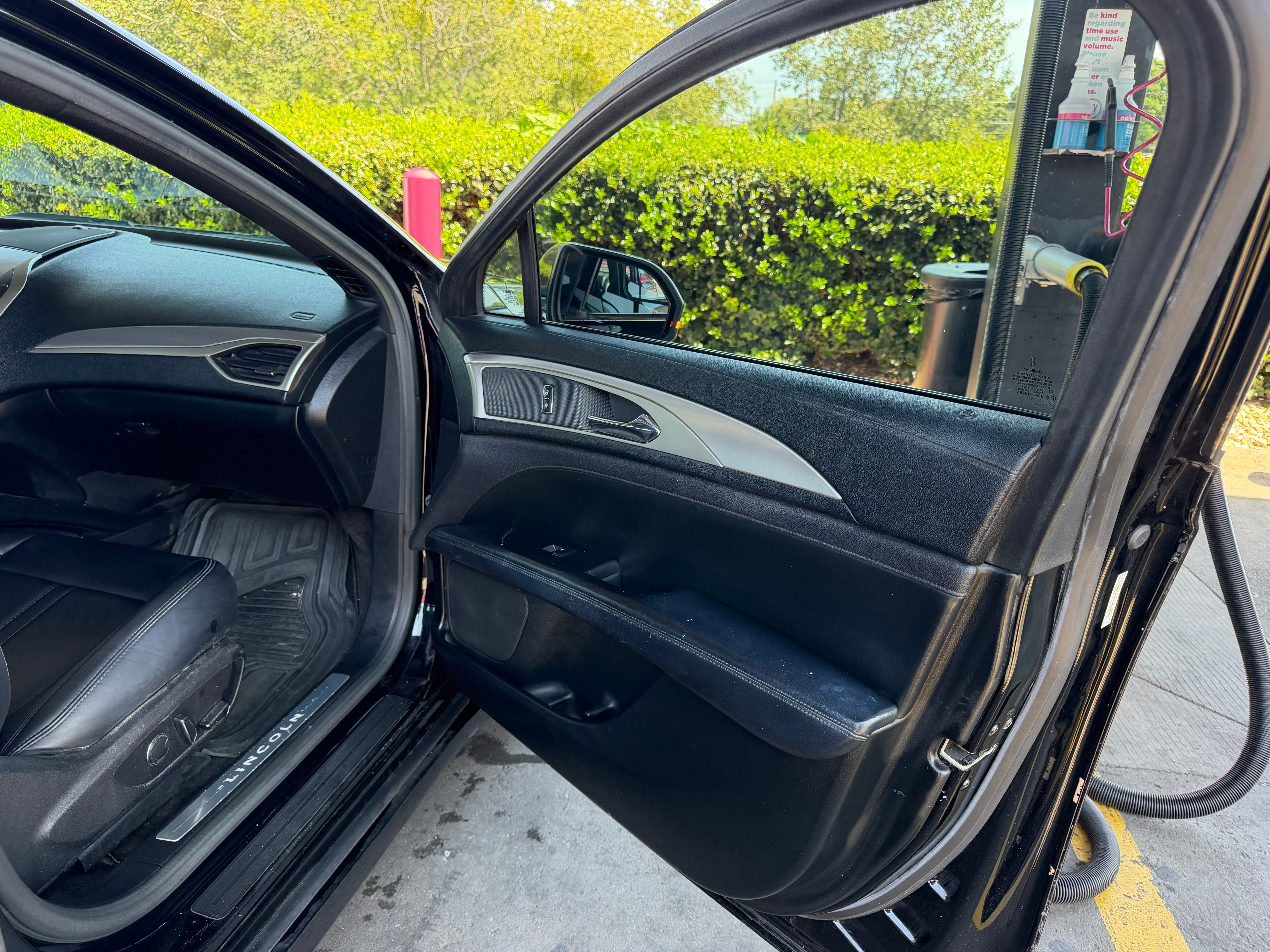 Used 2017 Lincoln MKZ Premiere FWD image 17
