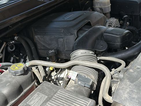 Used 2013 Chevrolet Tahoe LTZ AWD/4WD image 10