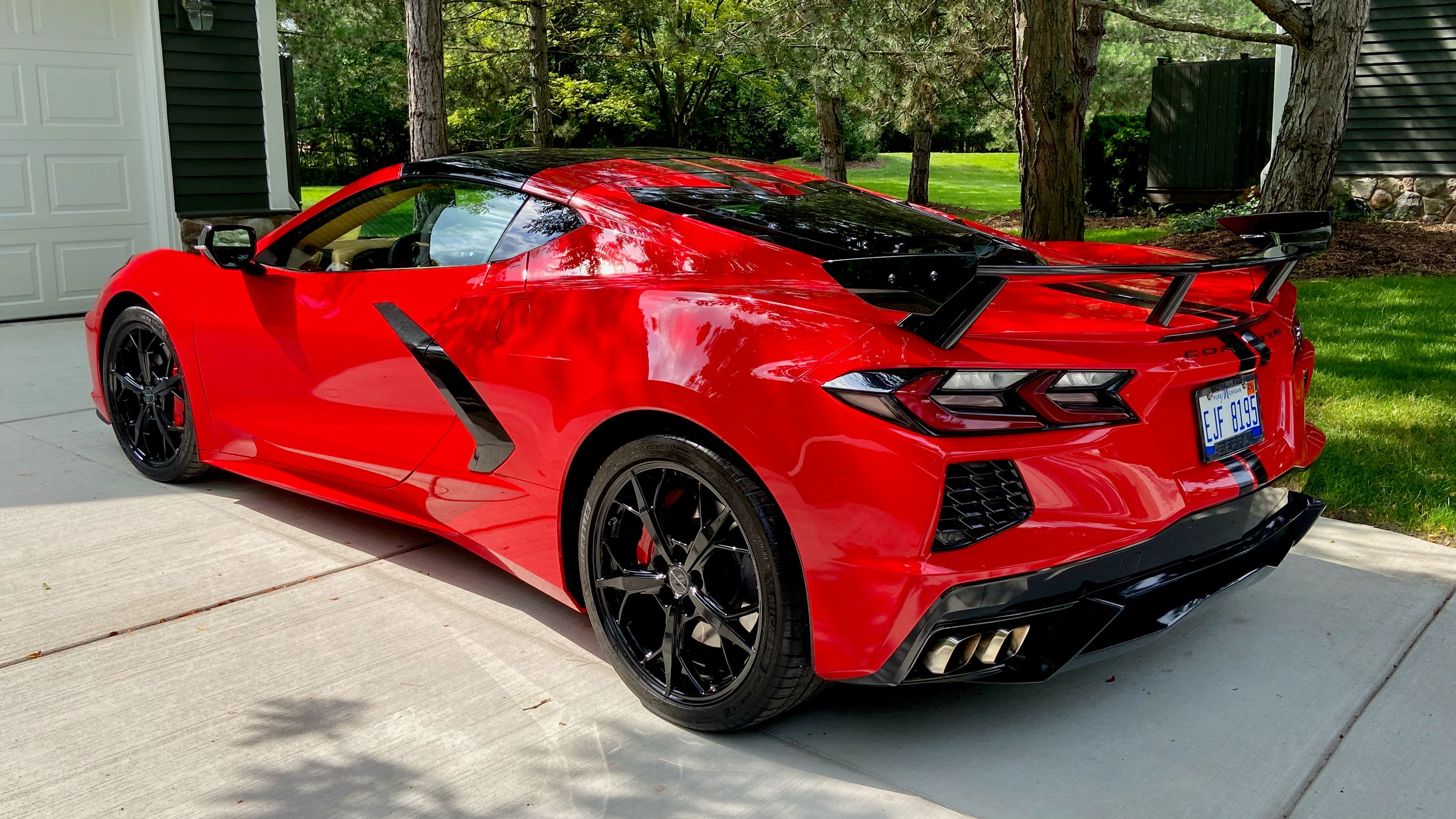 Used 2020 Chevrolet Corvette Stingray Premium Cpe w/ 3LT Preferred Equipment Group RWD image 11