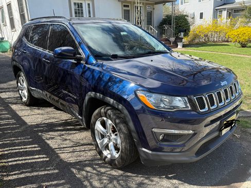 Used 2019 Jeep Compass Latitude w/ Popular Equipment Group image 4