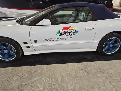 Used 1999 Pontiac Firebird Trans Am image 1