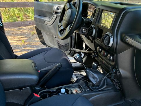 Used 2014 Jeep Wrangler Sport AWD/4WD image 15