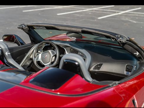 Used 2015 Chevrolet Corvette Z06 w/ 3LZ Preferred Equipment Group image 5