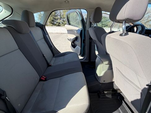 Used 2012 Ford Focus SE image 5