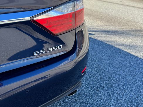 Used 2015 Lexus ES 350 w/ Luxury Package image 24