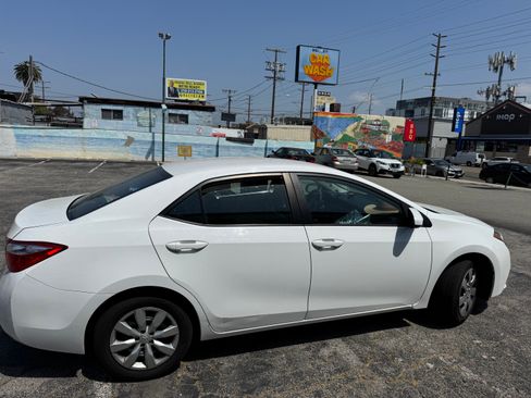 Used 2015 Toyota Corolla LE FWD image 22