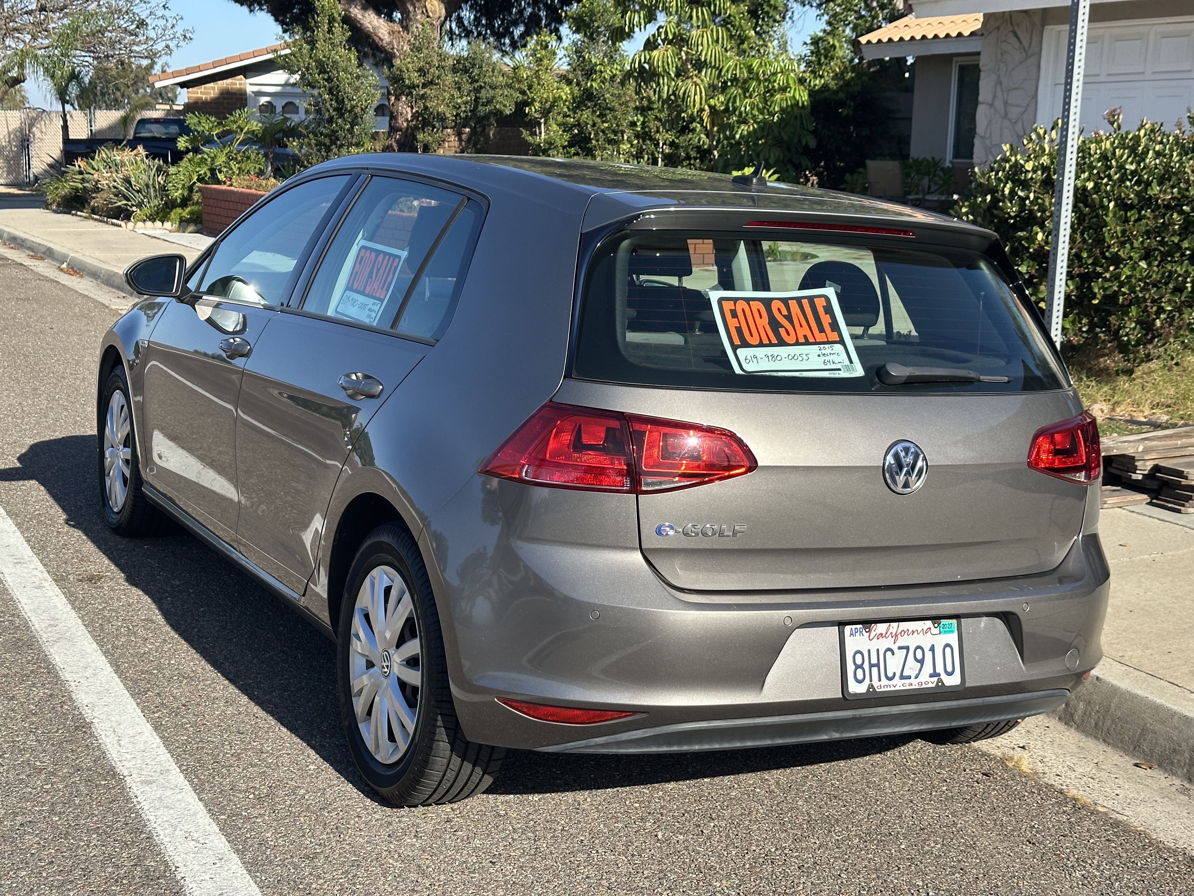 Used 2015 Volkswagen e-Golf Limited Edition FWD image 5