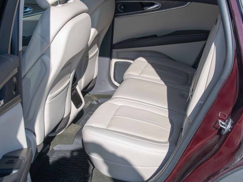 Used 2020 Lincoln Nautilus Reserve w/ Equipment Group 201A image 14