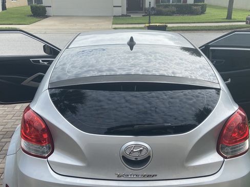 Used 2015 Hyundai Veloster image 5