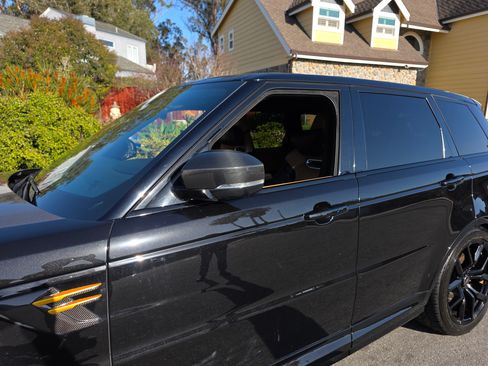 Used 2022 Land Rover Range Rover Sport SVR image 13