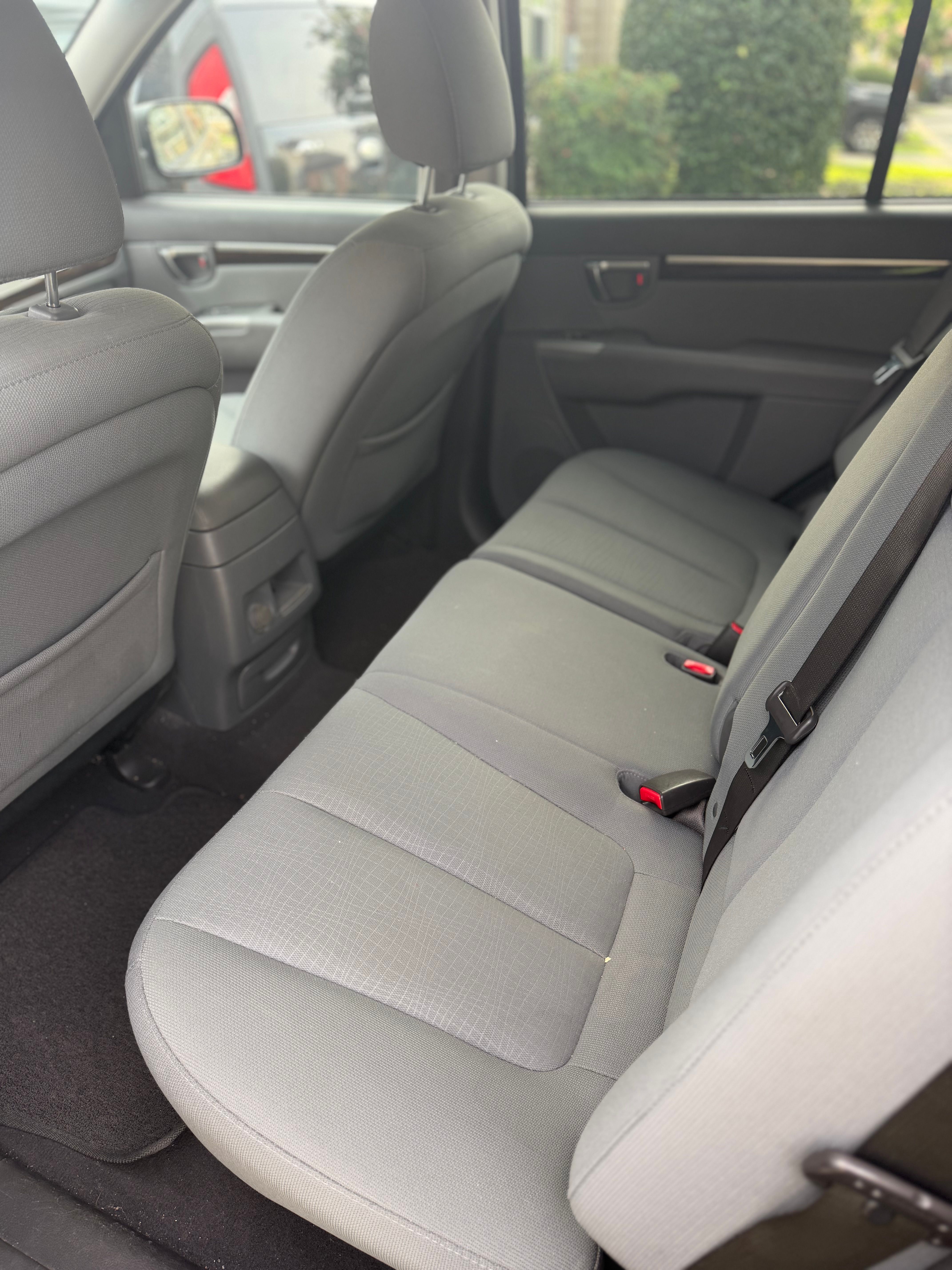 Used 2012 Hyundai Santa Fe GLS AWD/4WD image 13