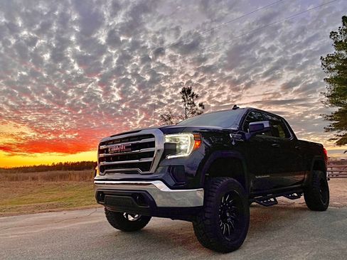 Used 2021 GMC Sierra 1500 SLE AWD/4WD image 4
