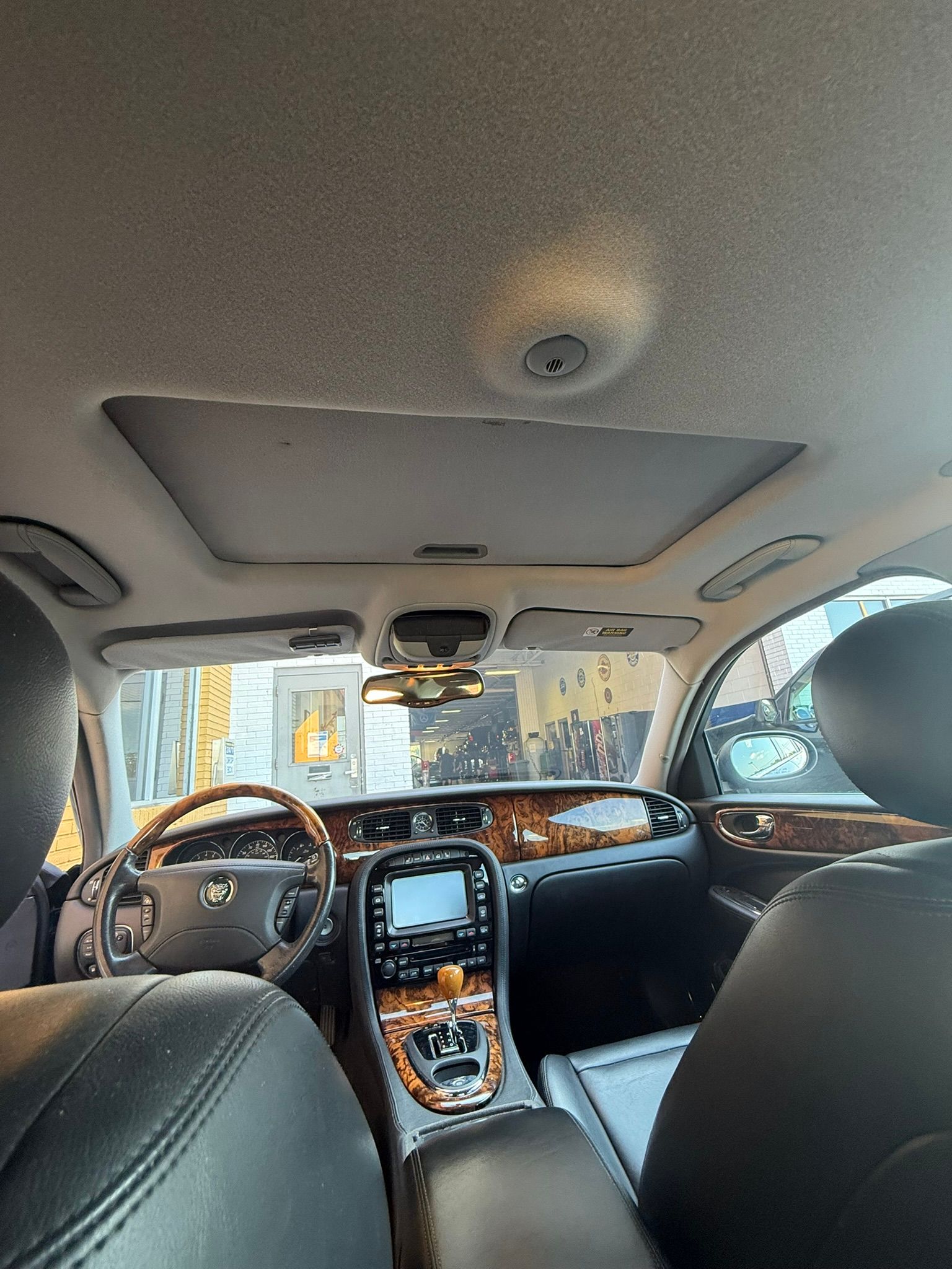 Used 2004 Jaguar XJ8 RWD image 17