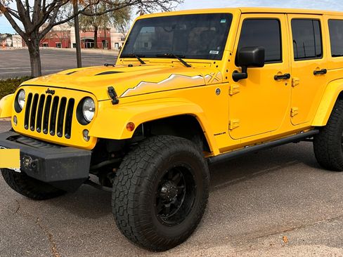 Used 2015 Jeep Wrangler Unlimited Sahara image 1