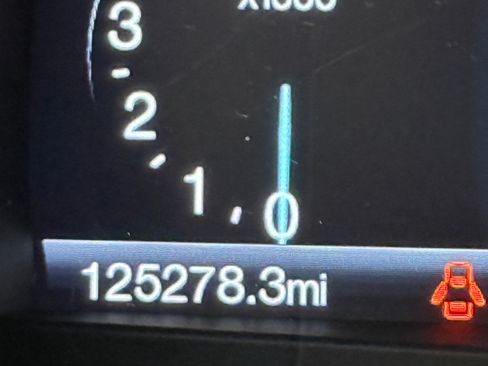 Used 2016 Ford Fusion Titanium image 23