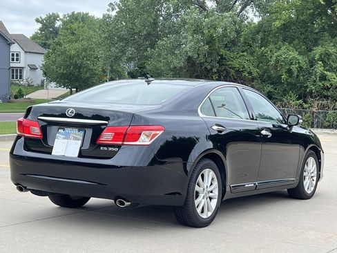Used 2011 Lexus ES 350 w/ Preferred Accessory Package FWD image 6
