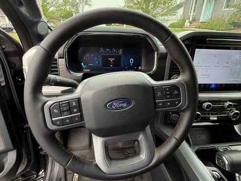 Used 2025 Ford F150 Lariat w/ Equipment Group 501A Mid image 16