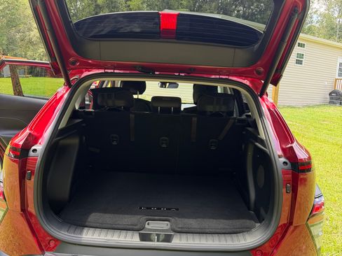 Used 2024 Hyundai Kona Limited FWD image 4