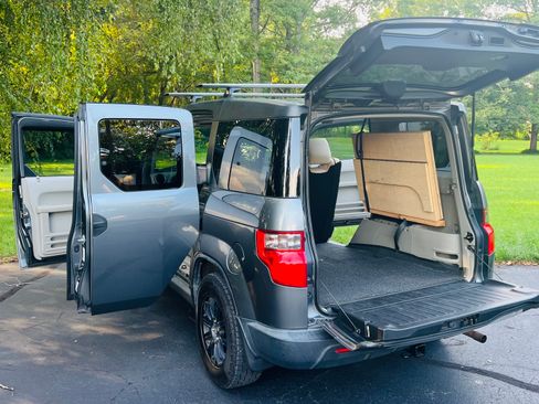 Used 2011 Honda Element EX image 29