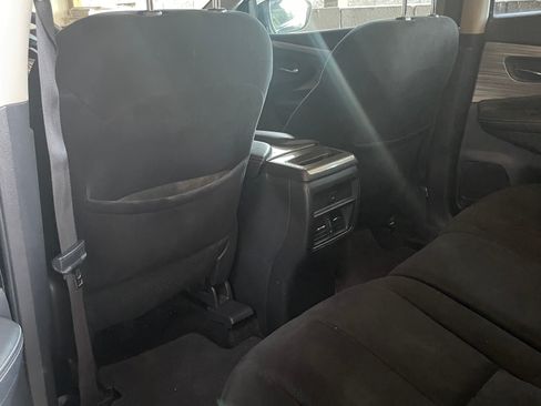 Used 2018 Nissan Murano S FWD image 11