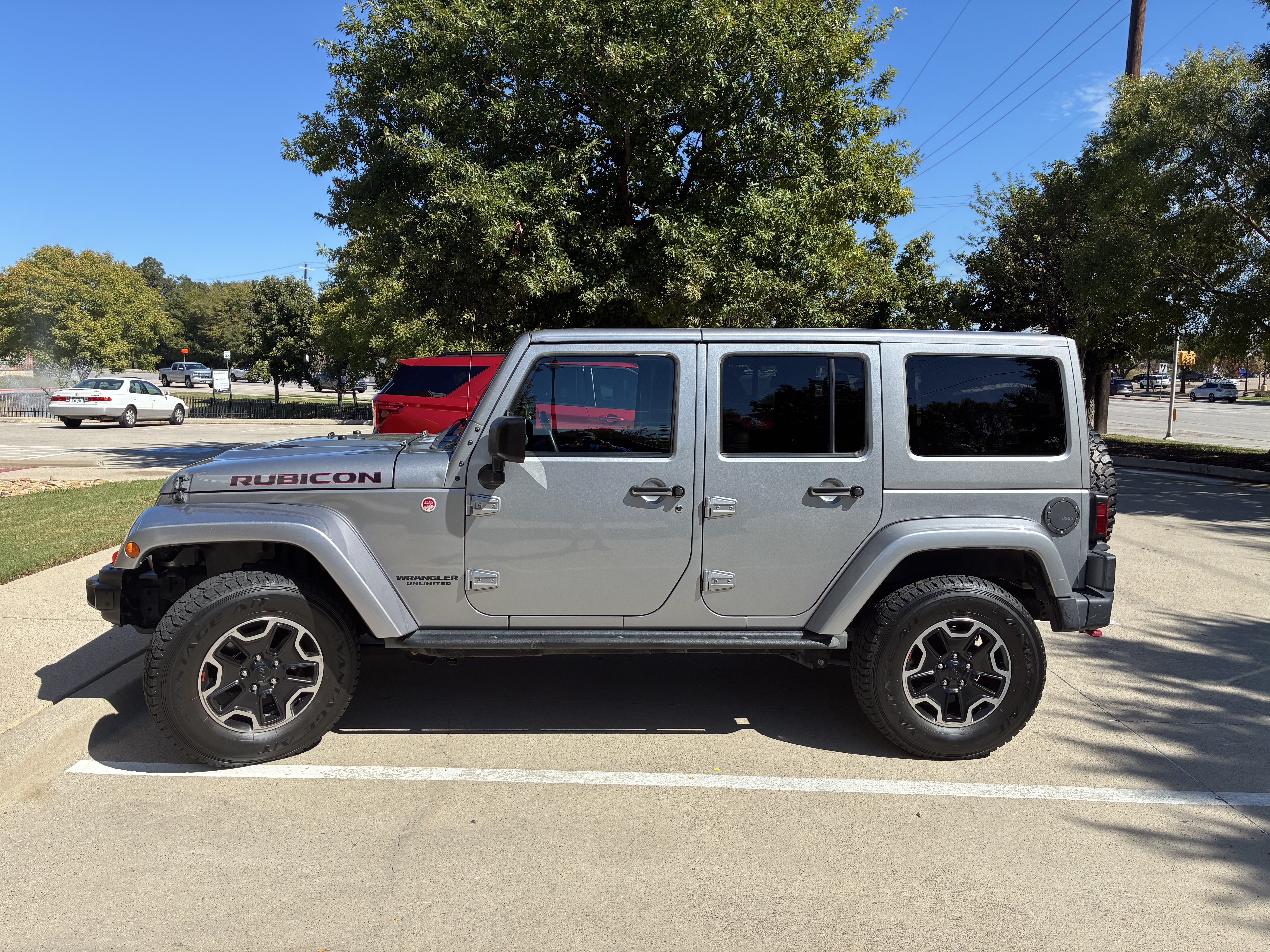 Used 2015 Jeep Wrangler Unlimited Rubicon AWD/4WD image 4