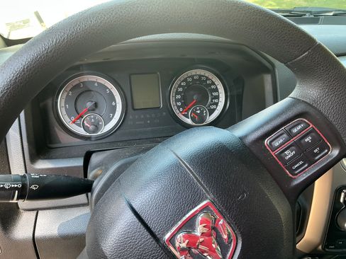 Used 2018 RAM 1500 Classic SLT AWD/4WD image 6