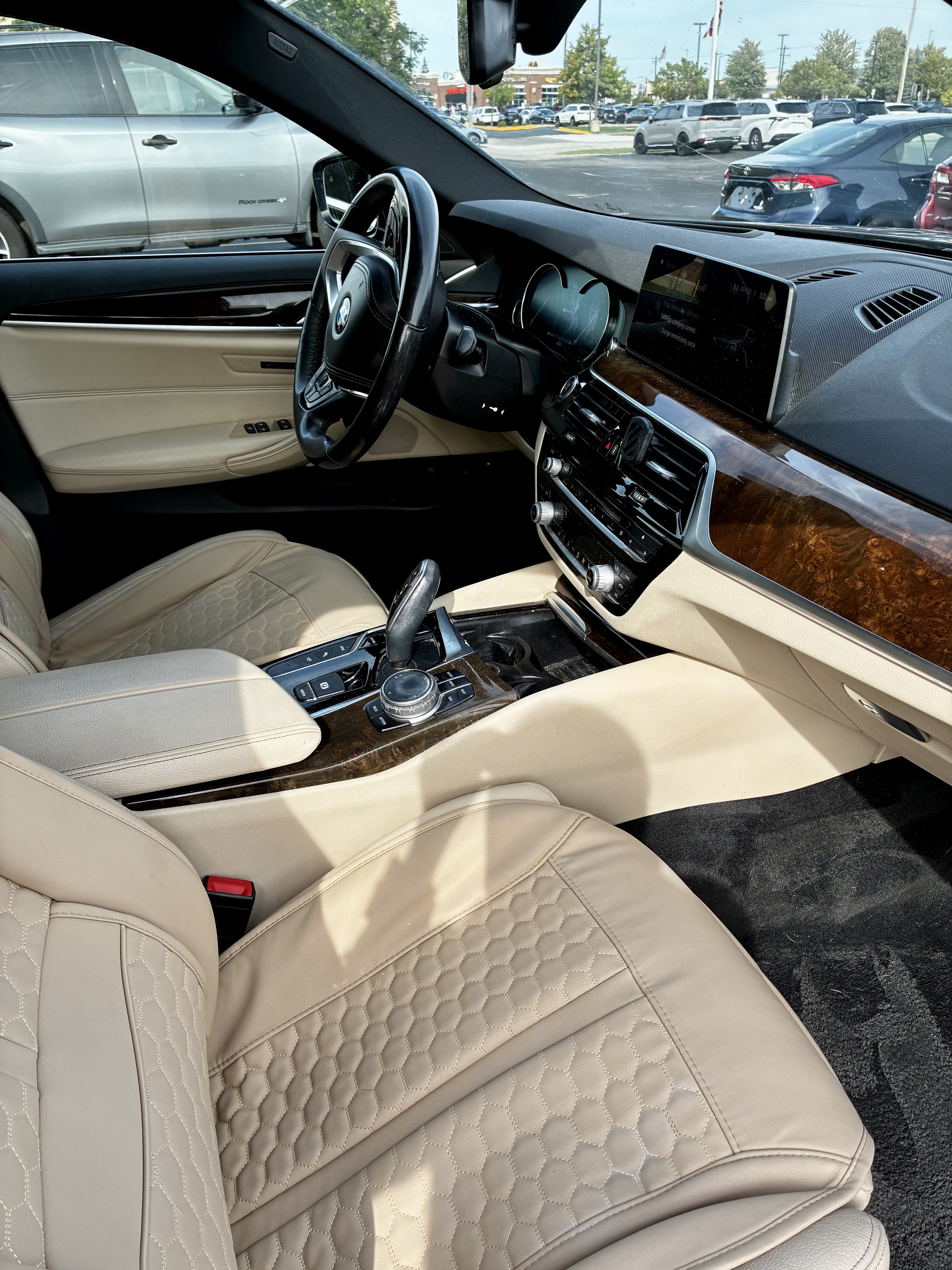 Used 2018 BMW 530e xDrive AWD/4WD image 6