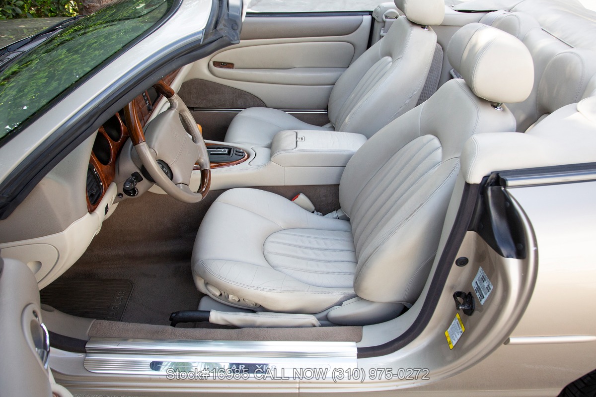 Used 2002 Jaguar XK8 Convertible RWD image 6