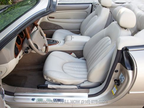 Used 2002 Jaguar XK8 Convertible image 6