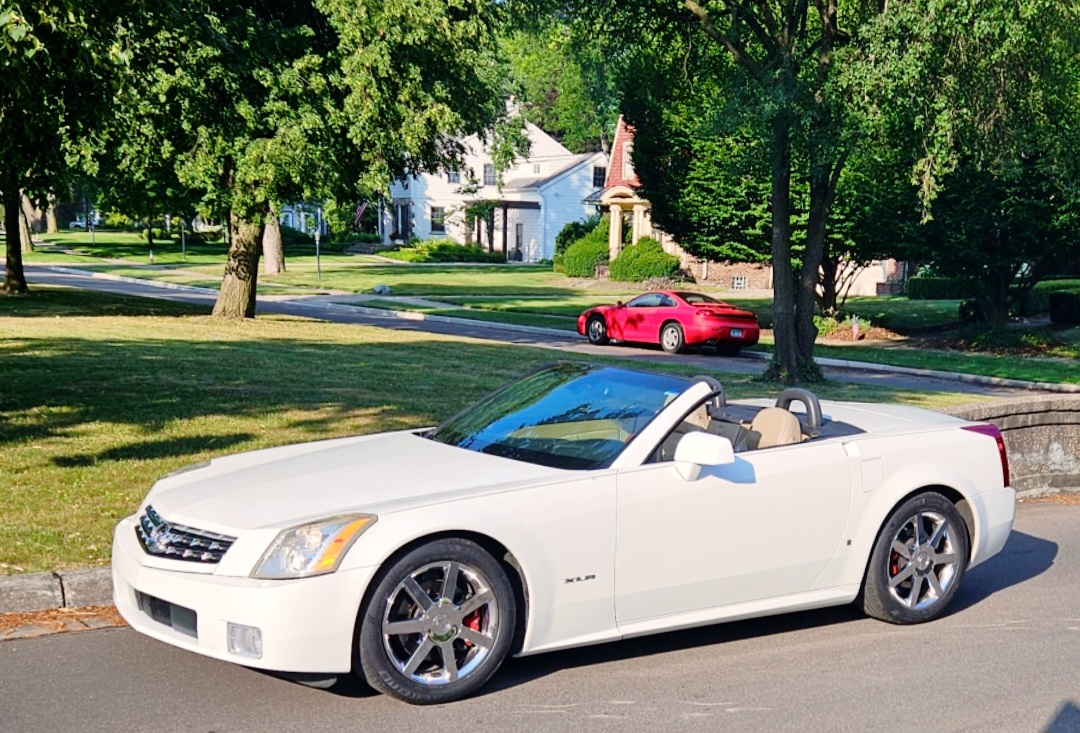 Used 2008 Cadillac XLR RWD image 1