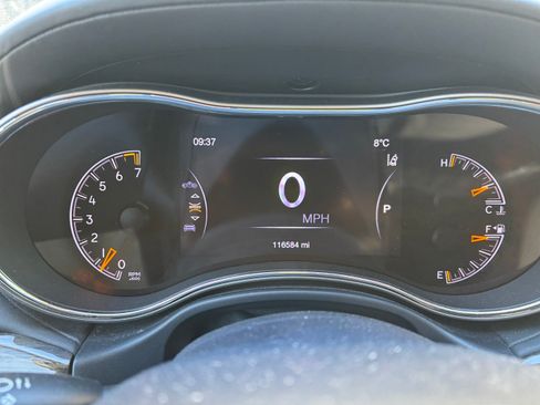 Used 2017 Jeep Grand Cherokee Summit image 2