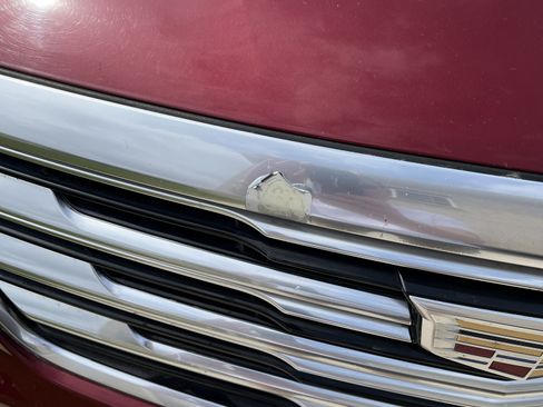 Used 2018 Cadillac XT5 Premium Luxury w/ Driver Assist Package image 6