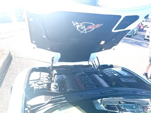 Used 1999 Chevrolet Corvette Coupe w/ Memory Pkg image 13