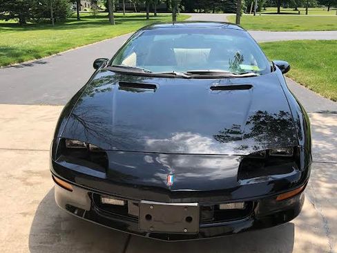 Used 1995 Chevrolet Camaro Z28 image 2
