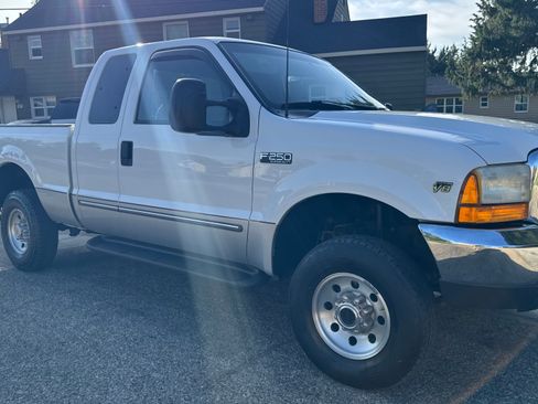 Used 2000 Ford F250 4x4 SuperCab Super Duty image 2