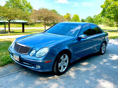 Used 2004 Mercedes-Benz E 320 Sedan image 4