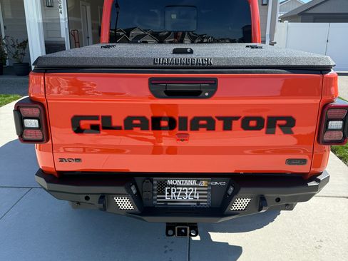 Used 2023 Jeep Gladiator Rubicon image 1