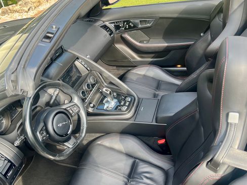 Used 2017 Jaguar F-TYPE S image 11