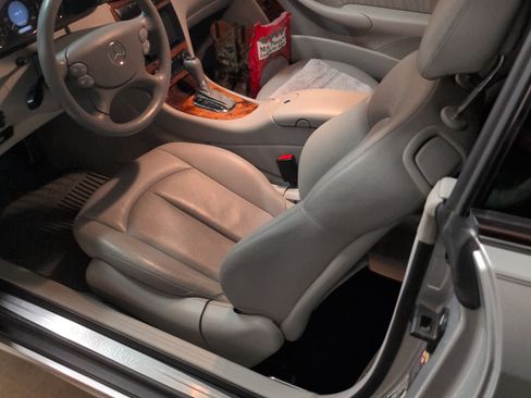 Used 2005 Mercedes-Benz CLK 500 Coupe image 4