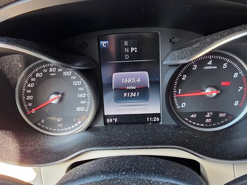 Used 2017 Mercedes-Benz GLC 300 4MATIC image 11